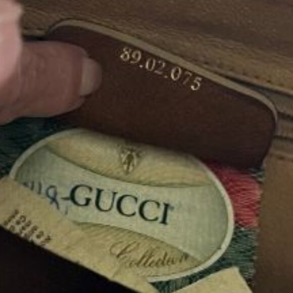 Gucci Envelope Style Clutch Purse with Original Cotton Dust Cover - Picture 6 of 11